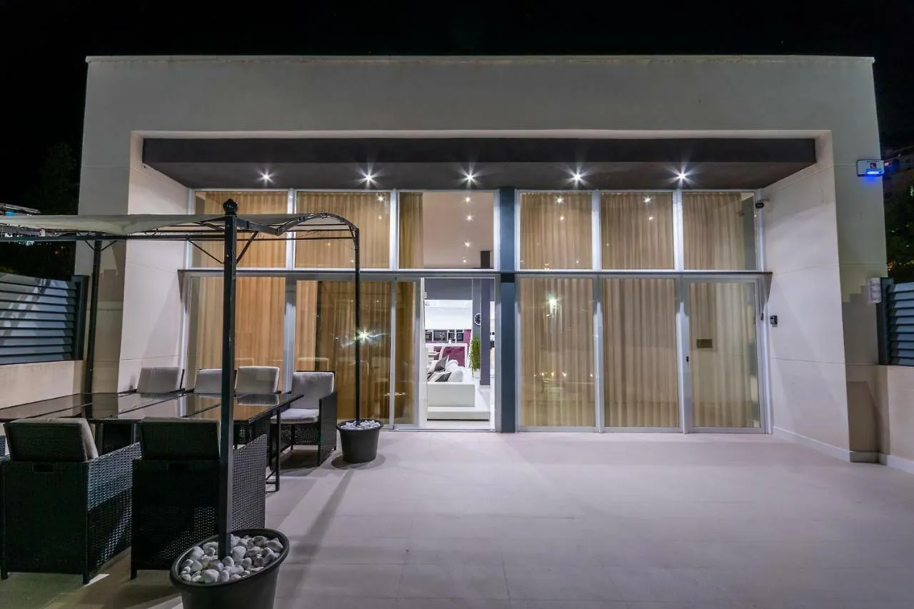 Luxurious Villa Marly I To Two Minutes The Beach Spain