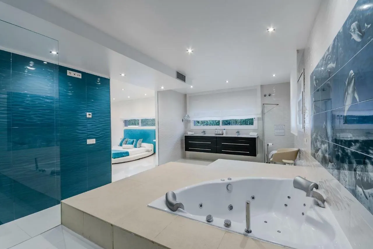 Luxurious Villa Marly I To Two Minutes The Beach