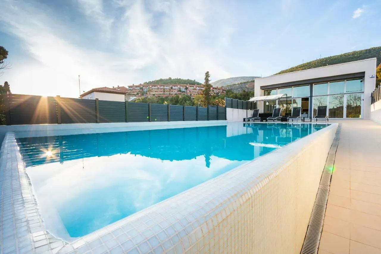 Luxurious Villa Marly I To Two Minutes The Beach Castelldefels Španělsko